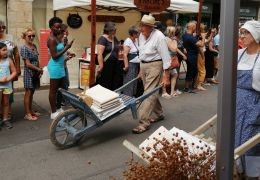 Fête des Tisserands 2025 à Quintin : Je vous attends pour une immersion 100% lin Fête des Tisserands 2025 à Quintin : Je vous attends pour une immersion 100% lin